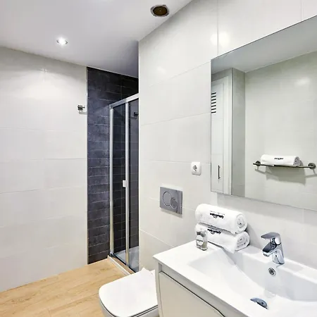 Apartment Beachfront For 12 Guests In Alicante