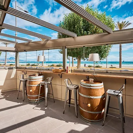 Beachfront For 12 Guests In Alicante