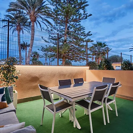 Apartment Beachfront For 12 Guests In Alicante *
