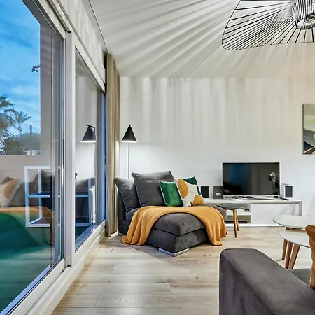 Apartment Beachfront For 12 Guests In Alicante *